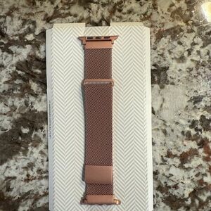Rose Gold Magnetic Mesh Apple Watch Band